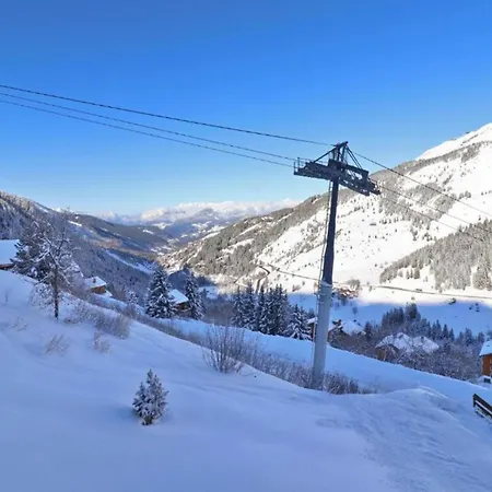 Charming With Storage شقة *